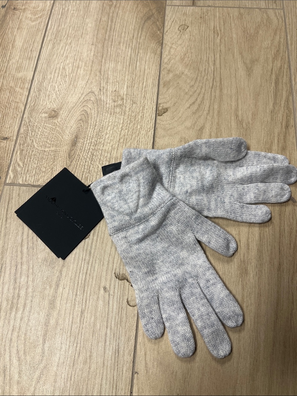 Moose Knuckles Light Gray Knit Men's Gloves